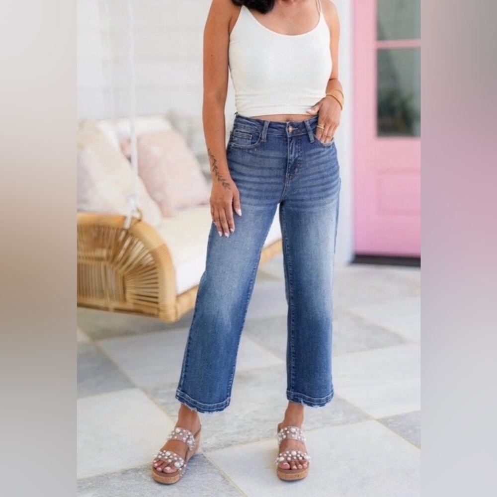 Judy Blue High Rise Vintage Wash Cropped Wide Leg Jeans